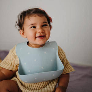 Mushie White Daisy Silicone Bib - Have To Have It NZ